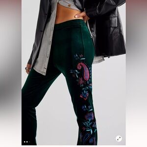 Driftwood Free People Farrah Velvet Flair pants size large